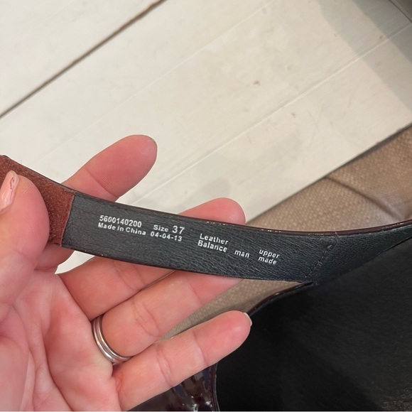 Dansko Black Cherry Patent Leather Opal Mary Janes Flats, size 37 EUR 7 US - Picture 9 of 10